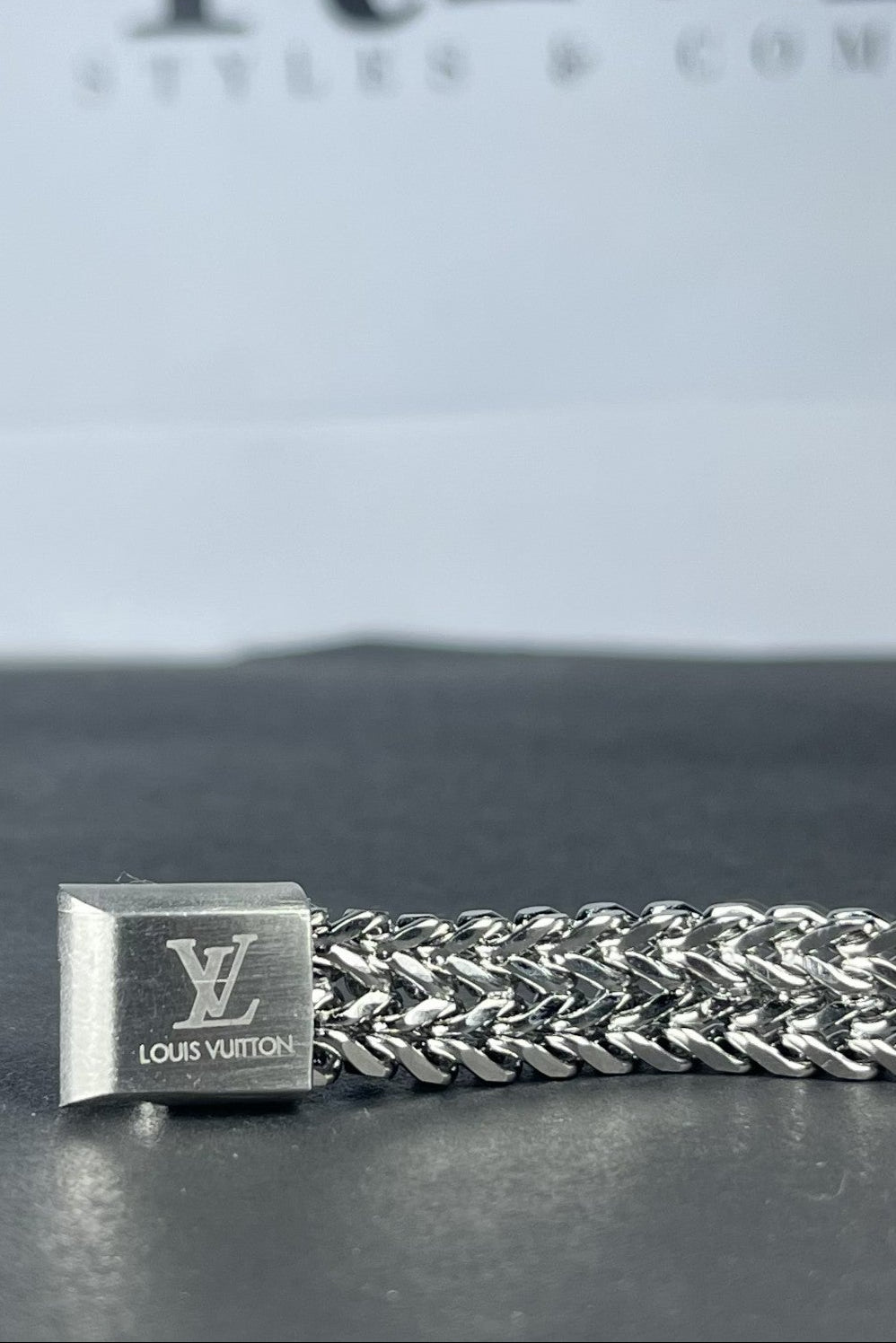 Bold modern Louis Vuitton chain bracelet(for Men's)