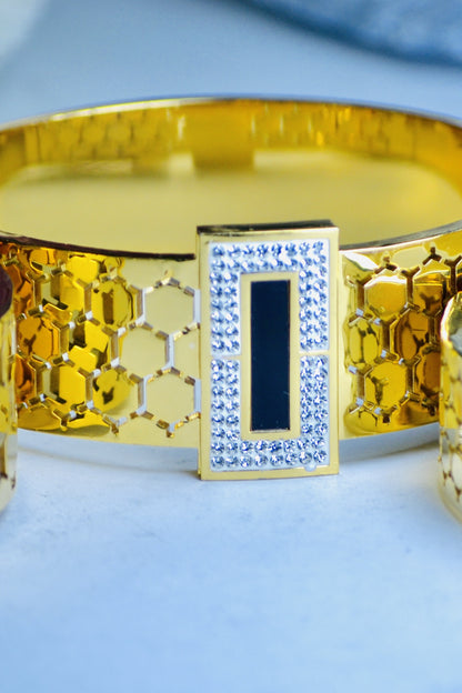 Beehive Italian Gold Hand Cuff Bangle