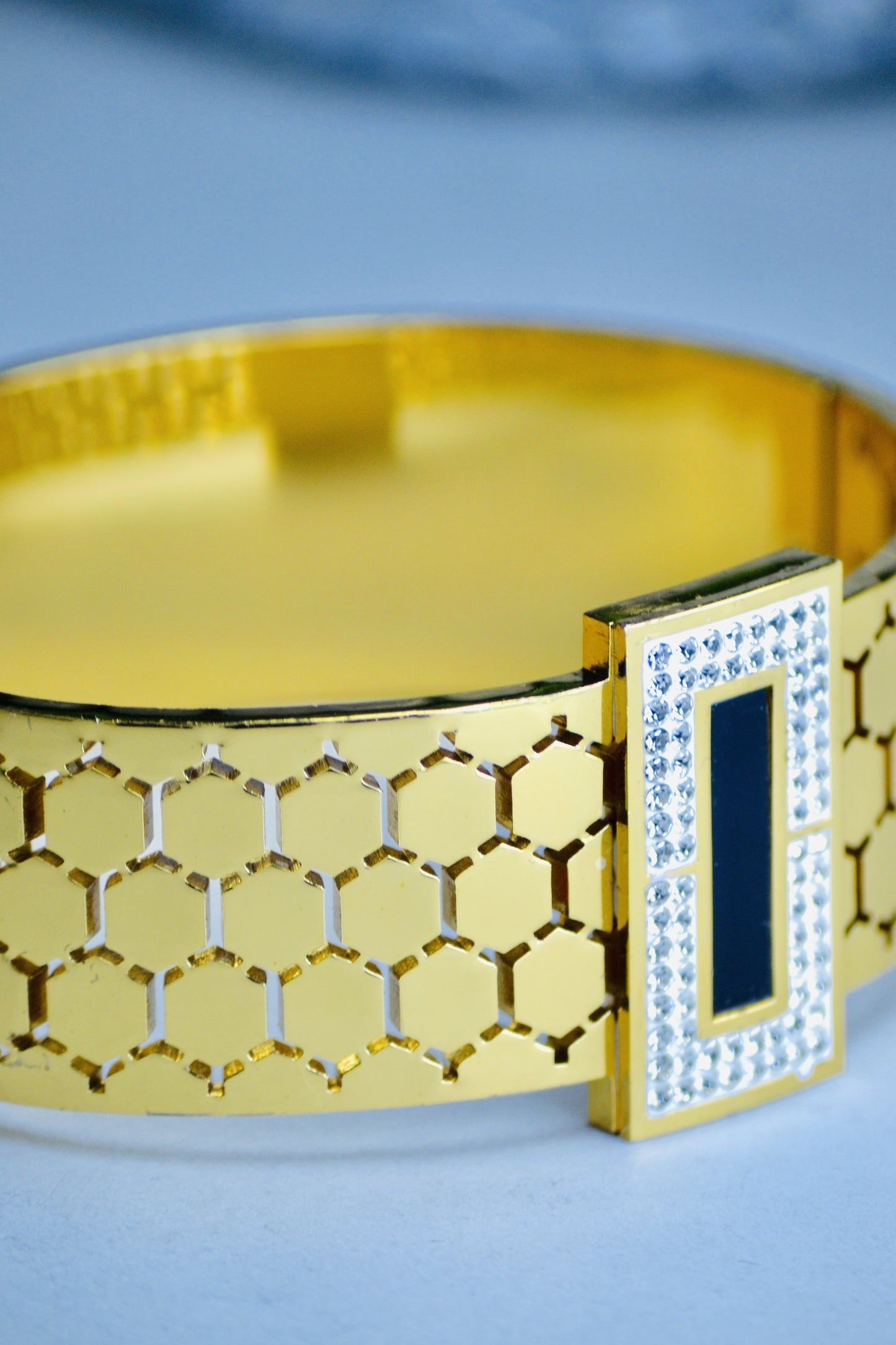 Beehive Italian Gold Hand Cuff Bangle