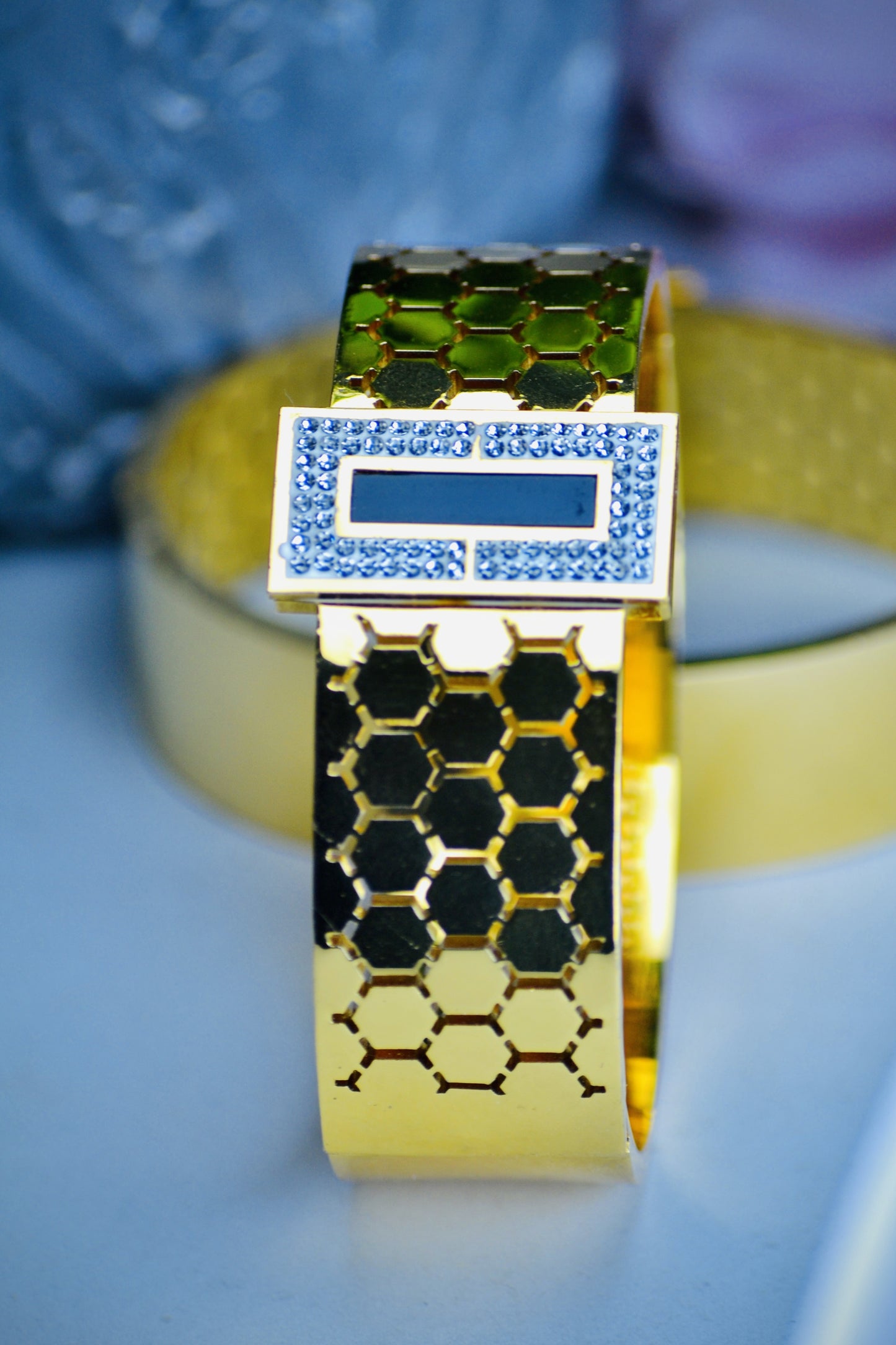 Beehive Italian Gold Hand Cuff Bangle