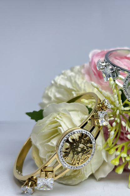 Elegant Silver Tree of Life round motif handcuff