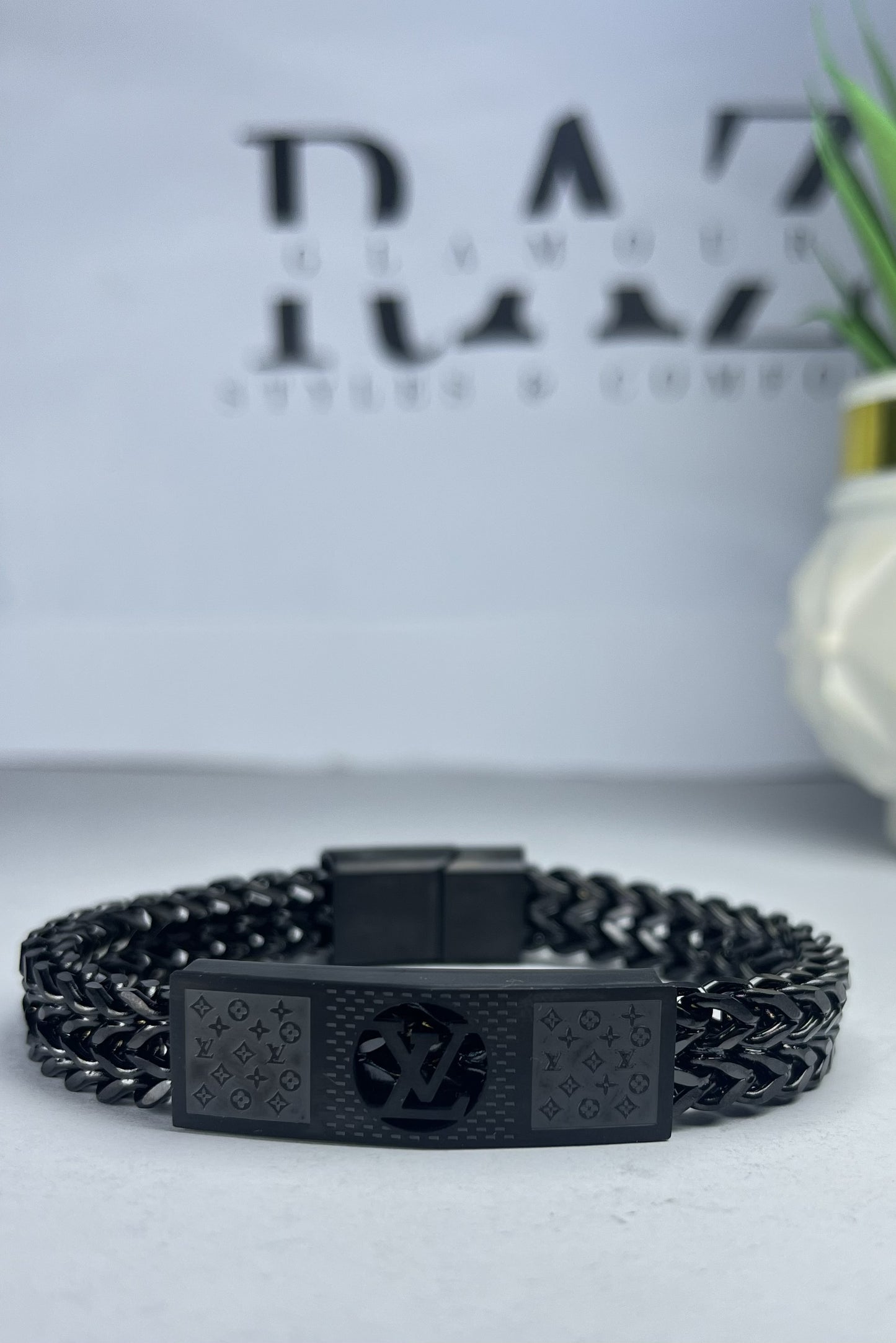 Bold modern Louis Vuitton chain bracelet(for Men's)